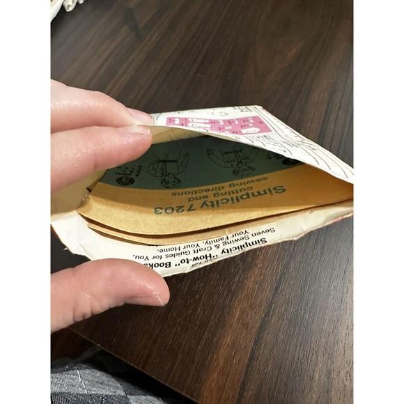 7203 SIMPLICITY 1975 - SHIRT w BOW TIE - BOYS Sz 4 And 6 Vintage Pattern - Picture 3 of 4